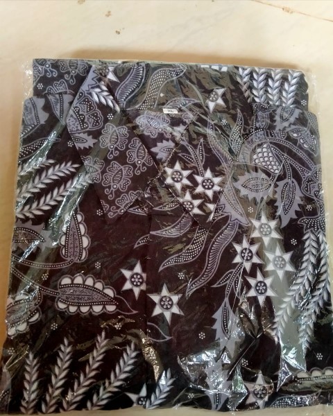 Kemeja Cowok Lengan Pendek Motif Manggar