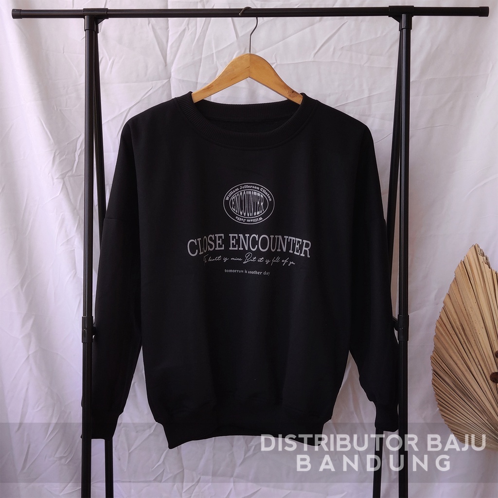 Sweater Close Encounter | Korean Style Sweatshirt | Pakaian Wanita Dan Pria | Bahan Fleece | Allsize