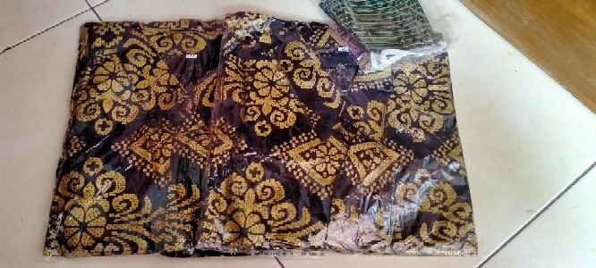 Kemeja Pendek Jumputan Hitam Monochrome Batik