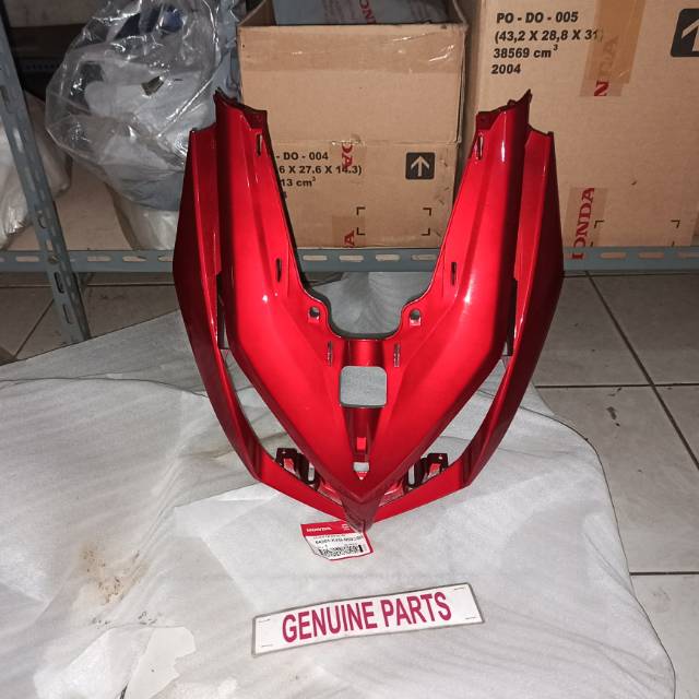 Tameng Cover Dada Depan Vario Techno 110 Karbu Merah 64301-KVB-N50CSR Ori Orginal Ahm