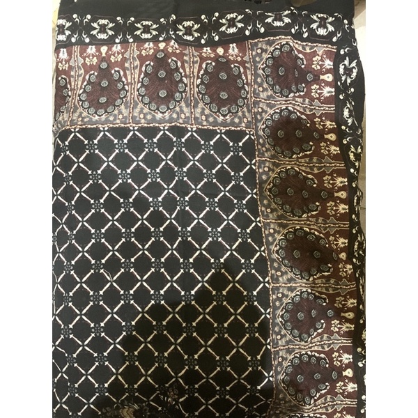 SEGIEMPAT VOALDENAY KW PREMIUM / HIJAB JILBAB SQUARE VOAL MOTIF LASER CUT-Motif 38