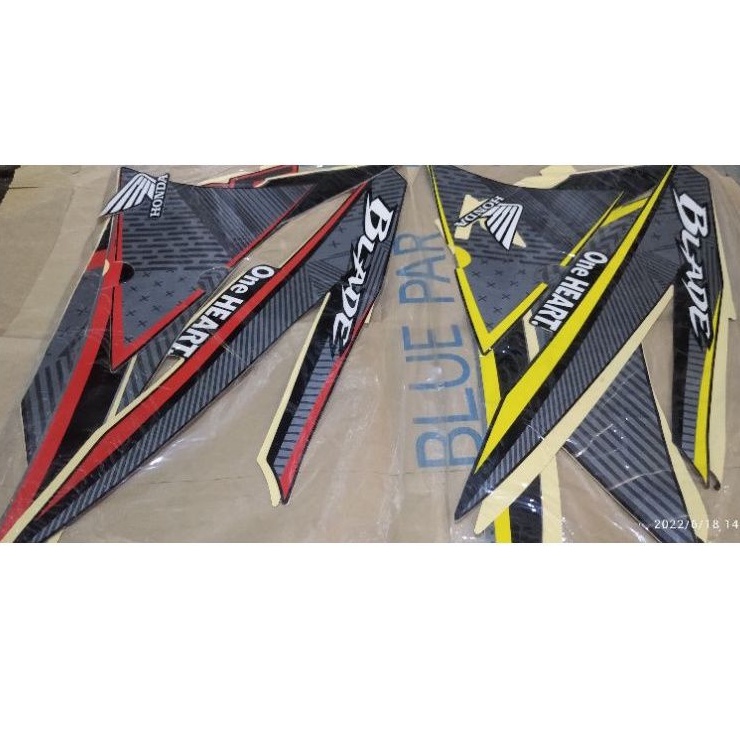 STRIPING STANDAR MOTOR LIST STIKER HONDA BLADE 125 TAHUN 2016 HITAM MERAH HITAM KUNING