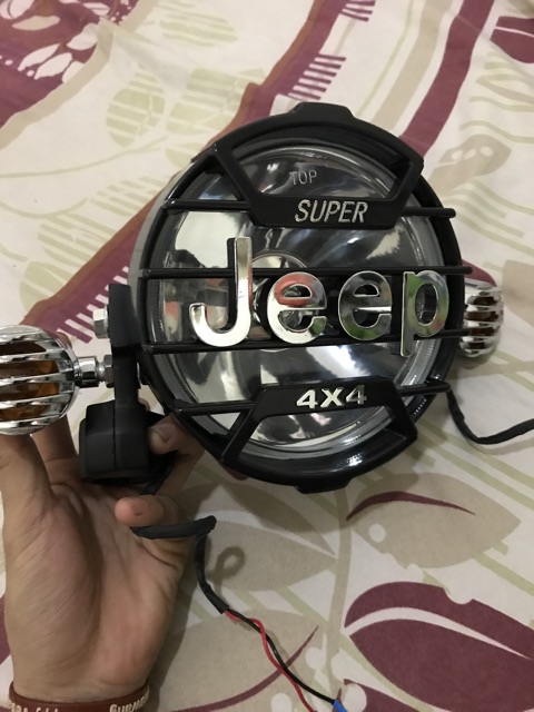 Lampu jeep plus breket cicin dan plus lampu sen