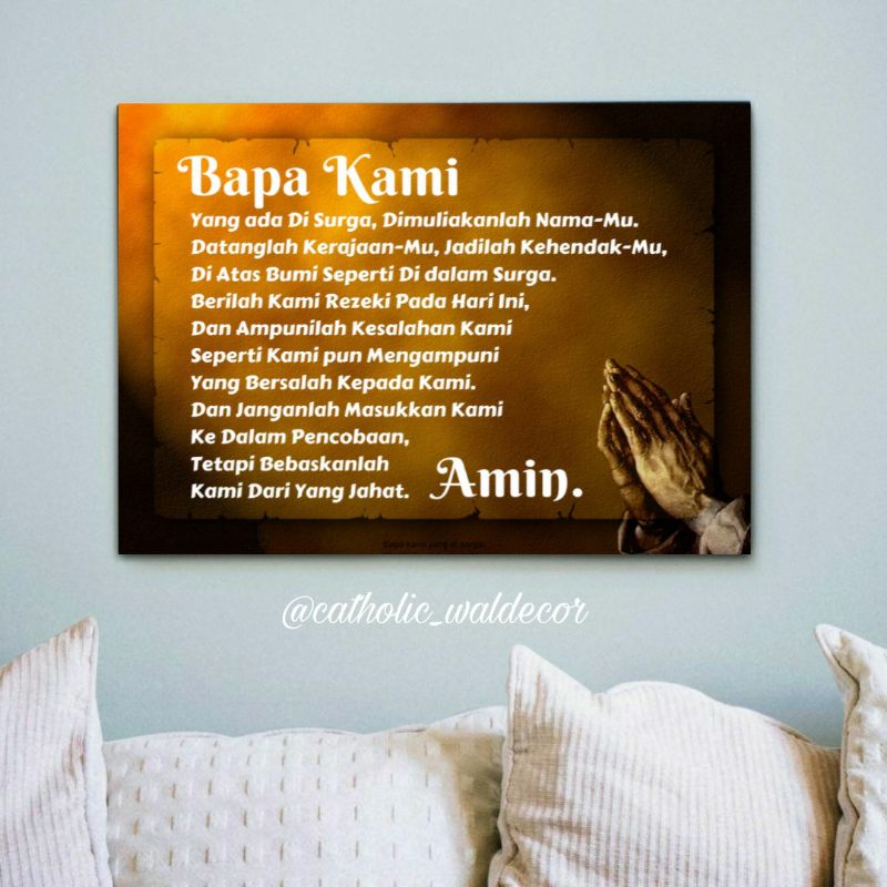 Hiasan dinding Kristen Katolik Doa Bapa Kami Terjemahan versi Katolik dan Protestan (Terjemahan Alki