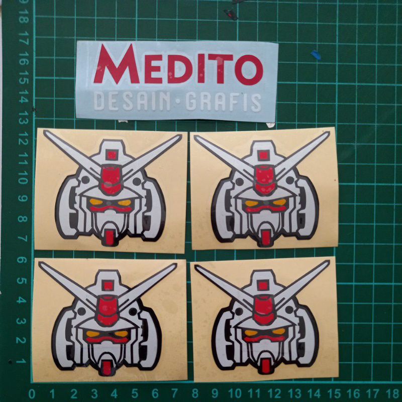 Sticker Cutting Gundam