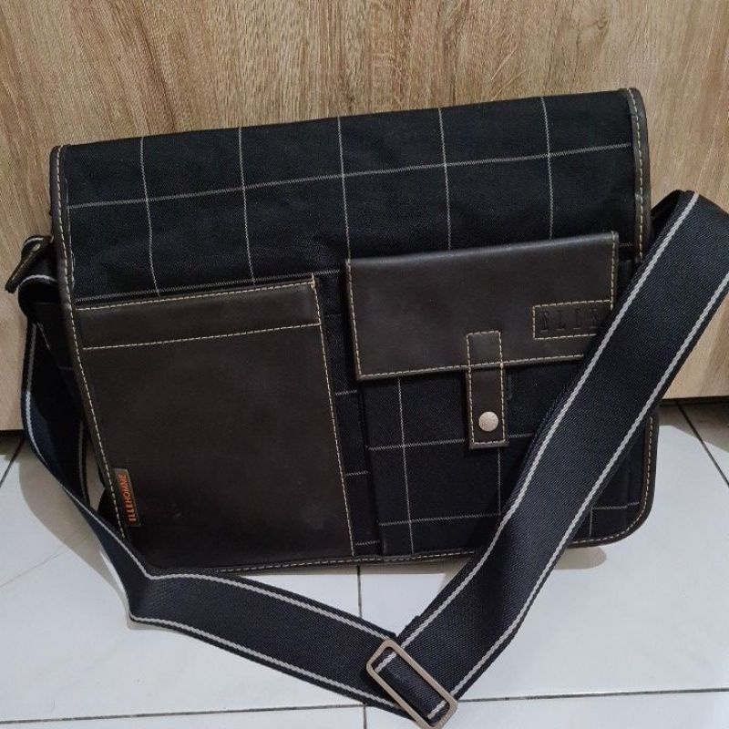 Preloved tas selempang merk Elle original