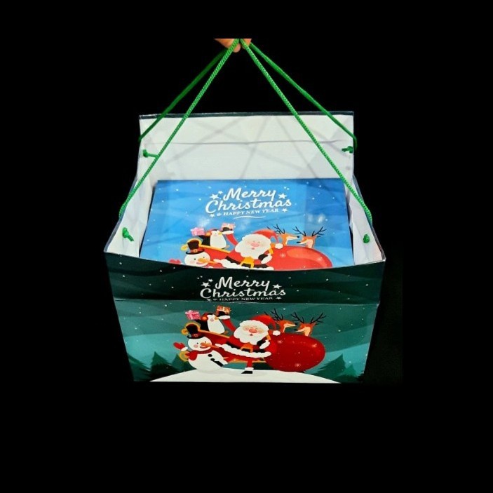 

goodie bag hampers motif santa edisi natal paperbag box xmas paper bag kotak parsel merry christmas size 27x27x20 cm