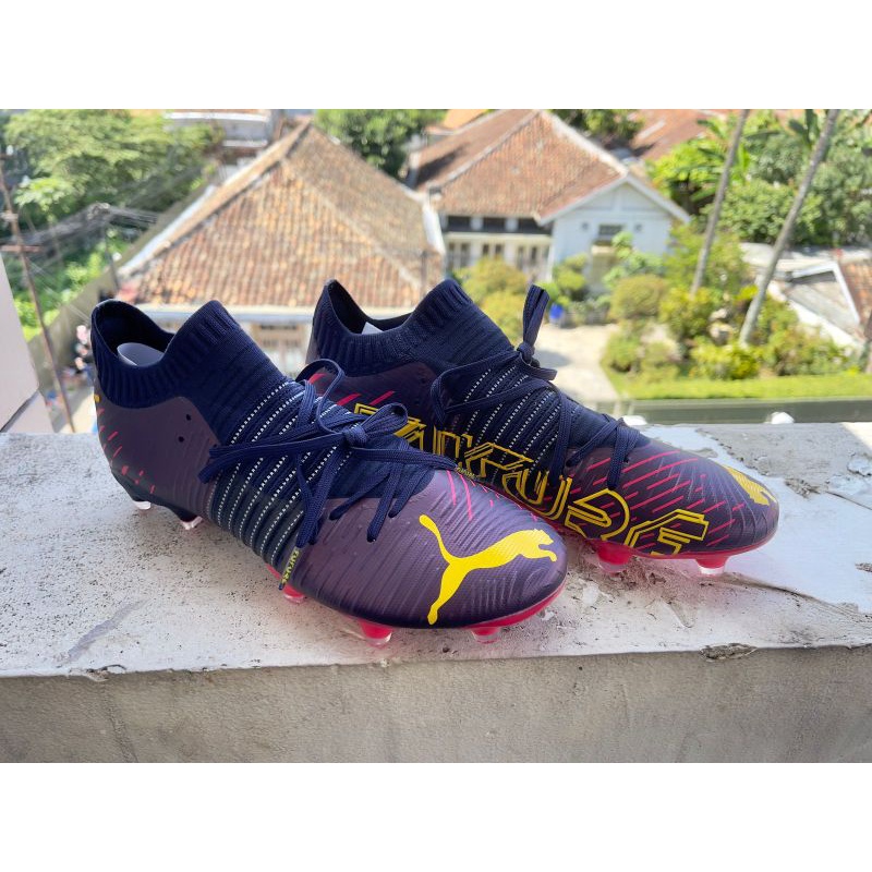 Sepatu Bola Puma Future Z 1.1 Flare Pack FG