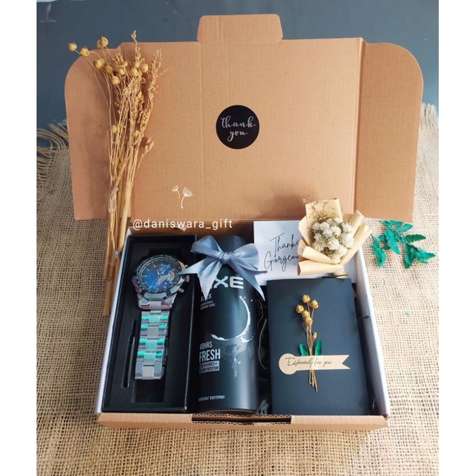 

HAMPERS JAM TANGAN COWOK + PARFUM