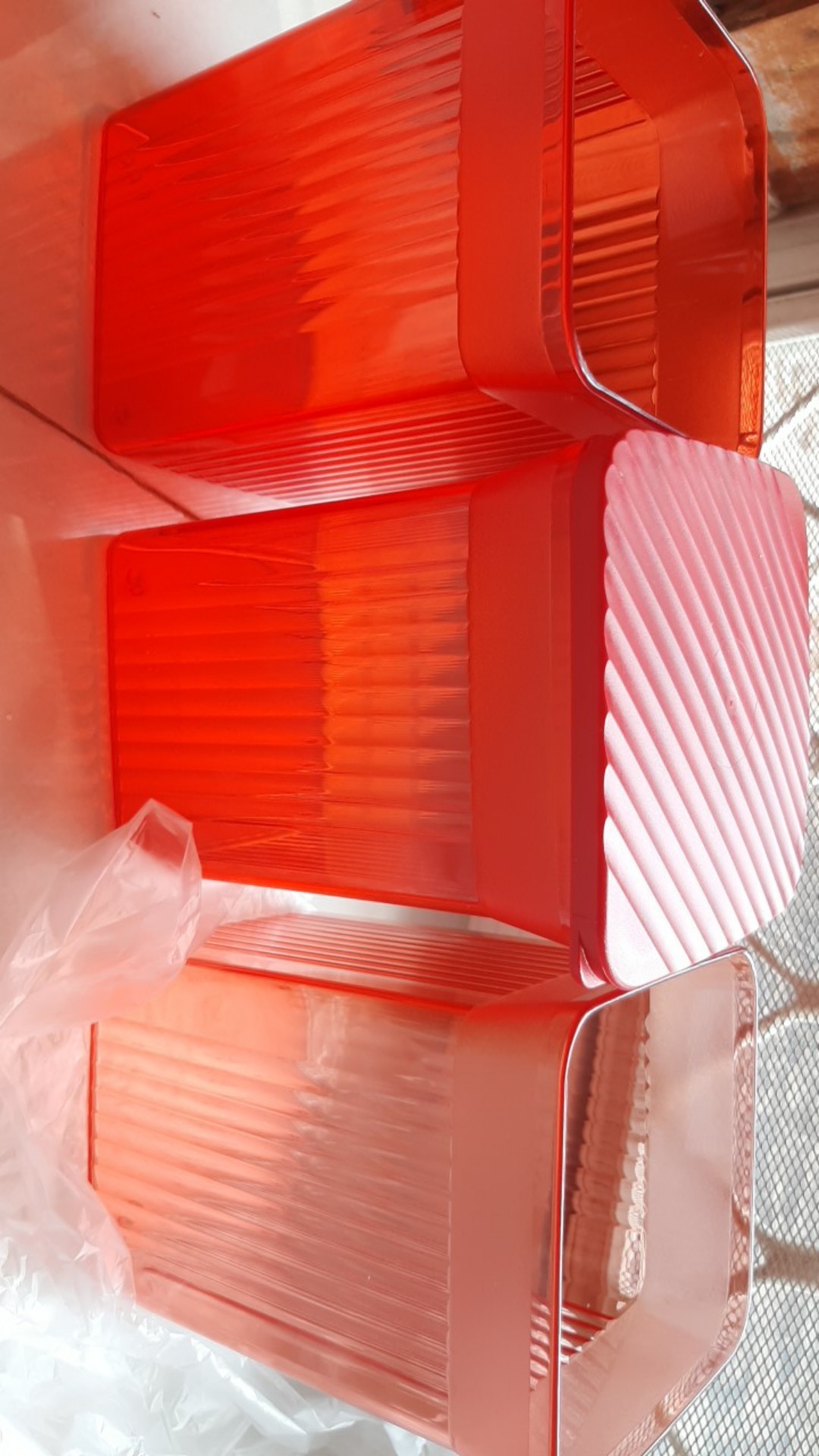 Family Mate Square & Family Mate Small Malaysia / Indonesia (1 Pcs) Toples Tupwr