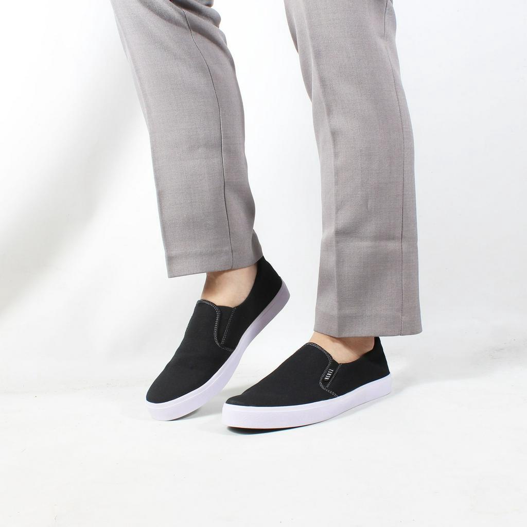 Sepatu Slip On Wanita H 3756 Brand Hertz Sepatu Casual Kerja Kuliah Hangout Harga Murah Berkualitas Warna Hitam