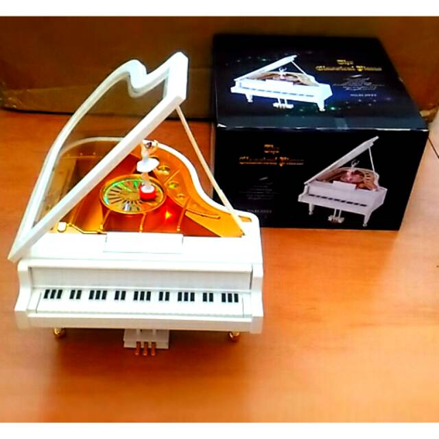 

Kotak Musik Grand Piano Ballerina+Lampu, Kado Romantis, Birthday Gift.