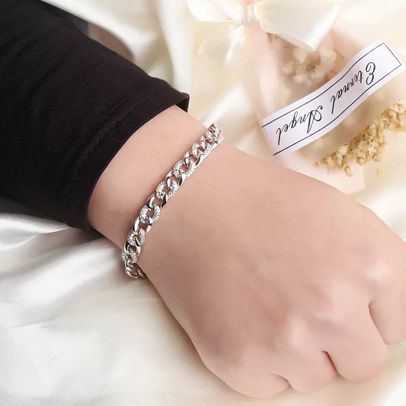Gelang tangan titanium anti karat dan tidak luntur