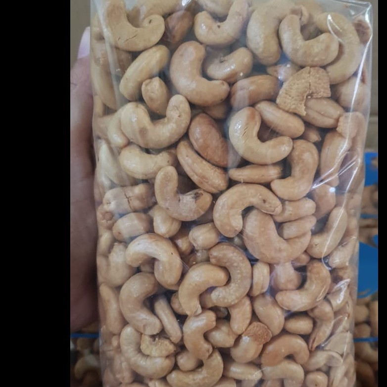 

Kacang Mede Super 1 kg