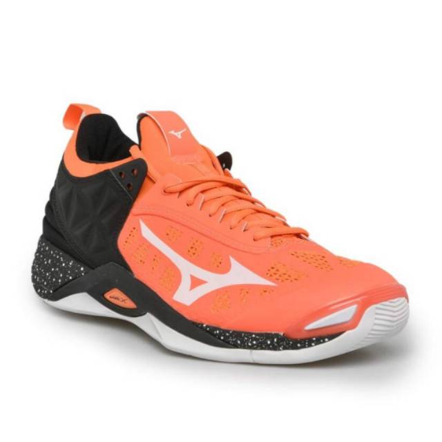 mizuno wave momentum volleyball shoes