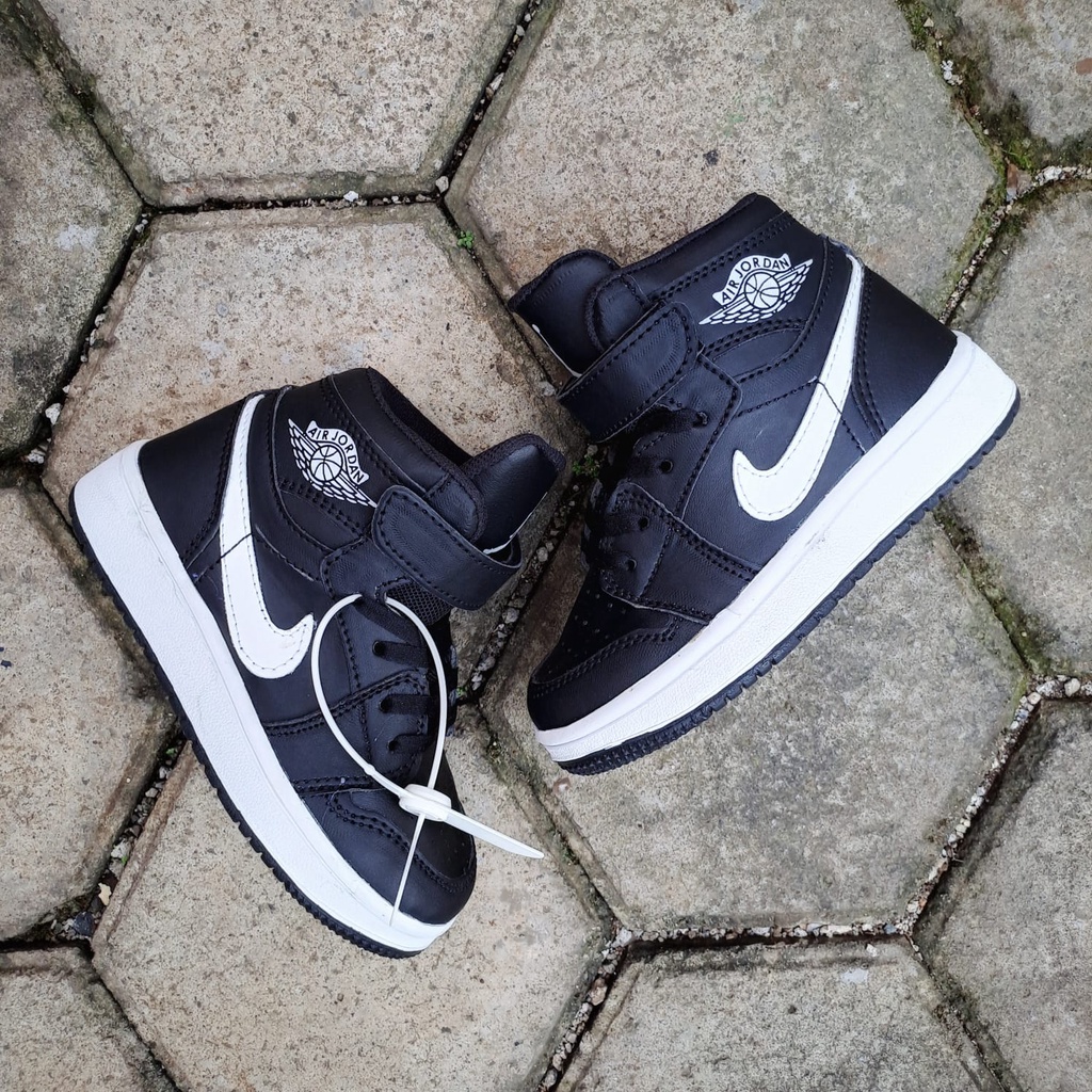 Sepatu Basket Anak Nike Air Jordan 1 Kids Black, Harga Murah, TOP Premium Quality, with Box