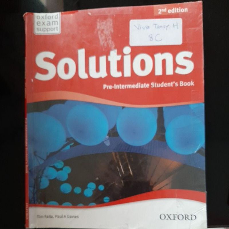 Solutions pre student s book. Solutions pre-Intermediate student's book.