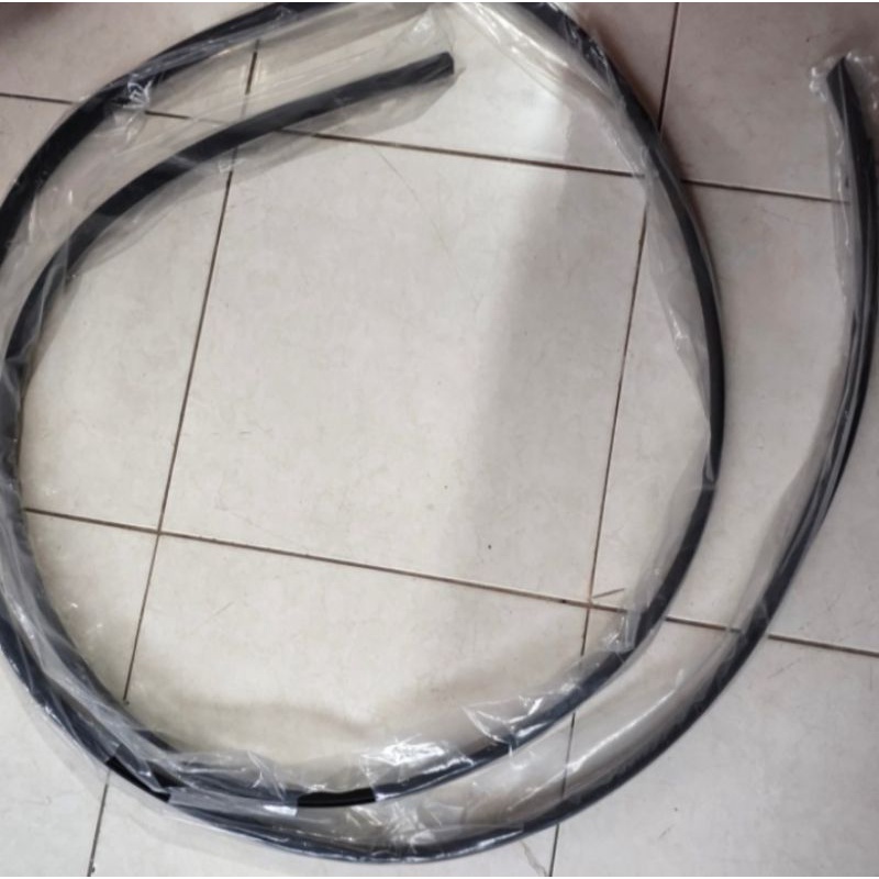 KARET ATAP STARLET KOTAK KARET MOLDING ROOF STARLET KOTAK KANAN KIRI