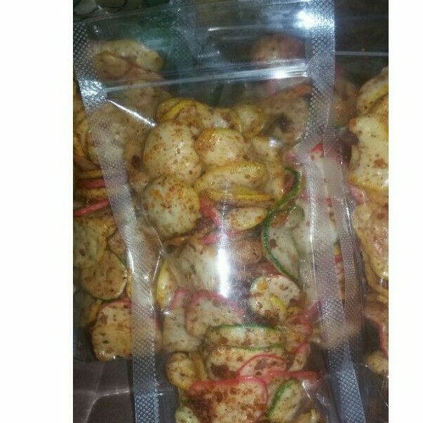 

Keripik Seblak /Kerupuk seblak /keripik pedes/seblak kering