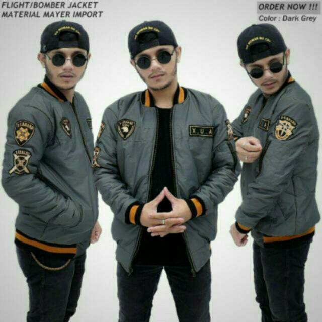 Jaket bomber pria