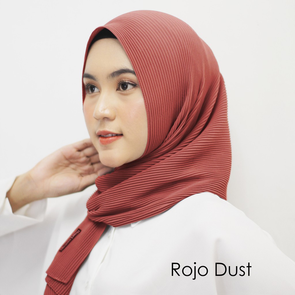 Beli 5 Gratis 1 Pashmina Plisket Cerutty Premium 180 x 75 cm-Rojo Dust