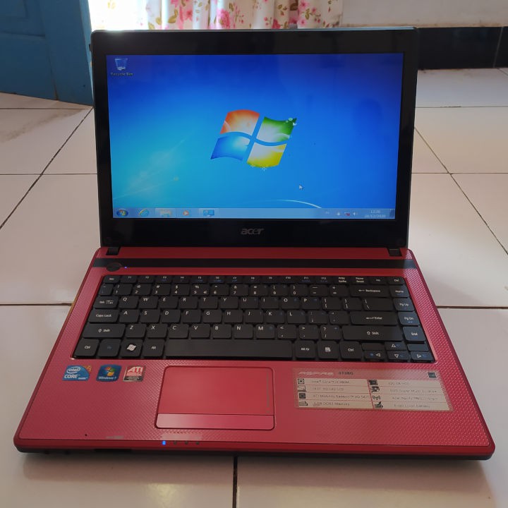 Acer Aspire 4738G Warna Merah RAM 3GB HDD 320GB ATI  Radeon Intel i3 Laptop second bekas