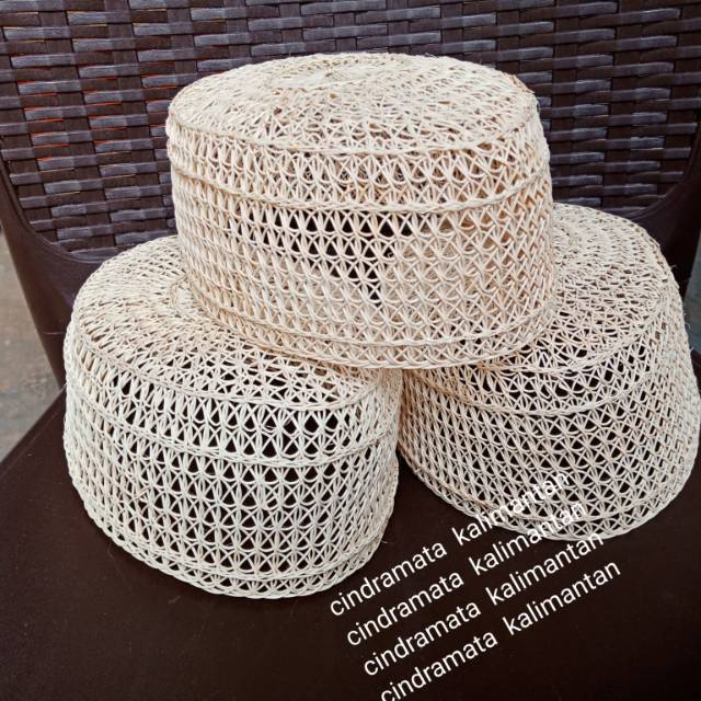 Peci rotan lonjong polos asli Kalimantan