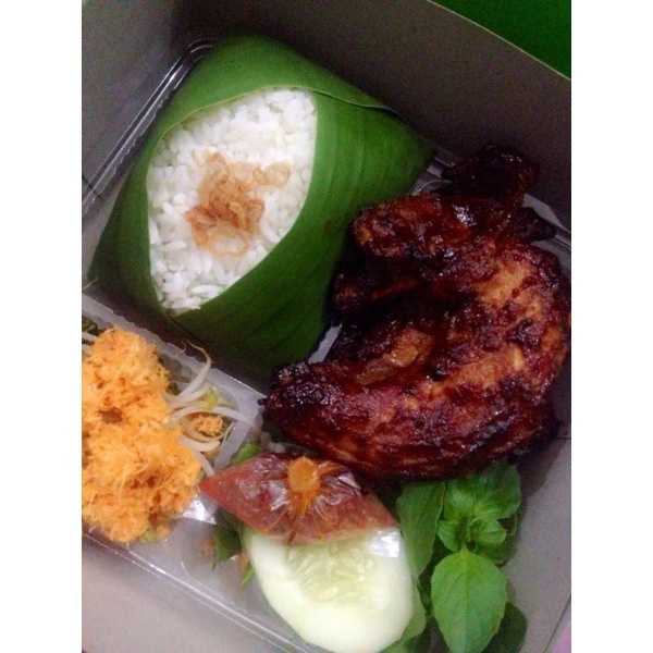 

nasi uduk ayam bakar