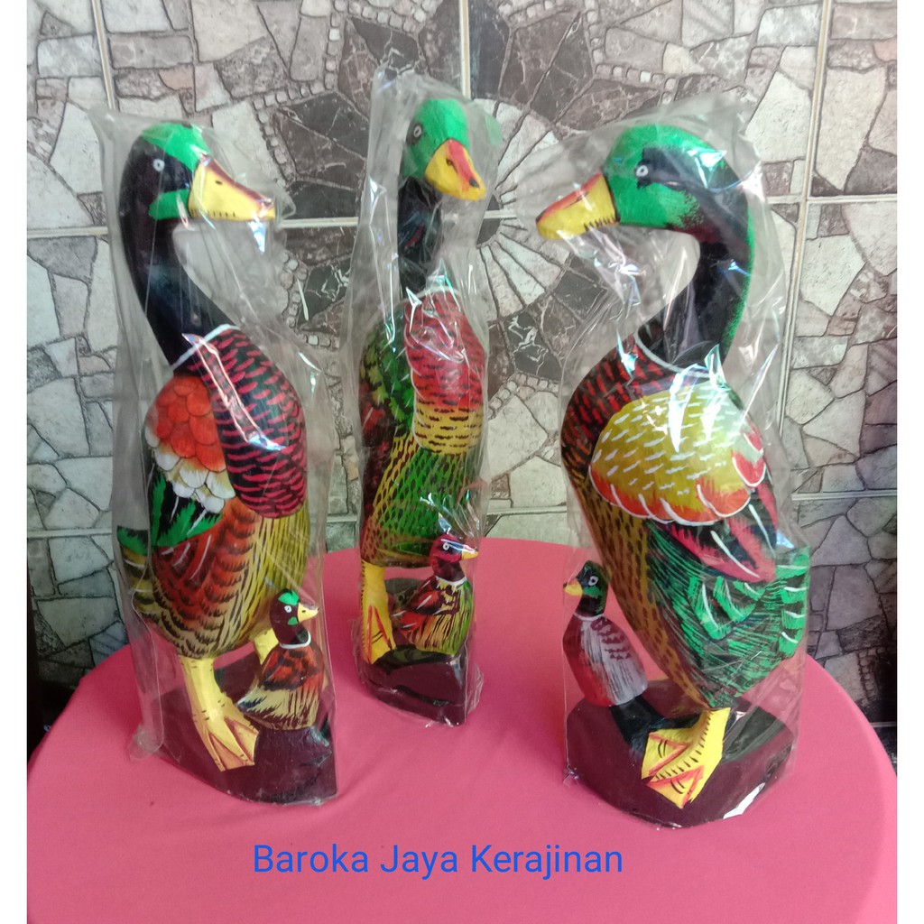 Pajangan Bebek dan Anak  Kayu uk 40 cm