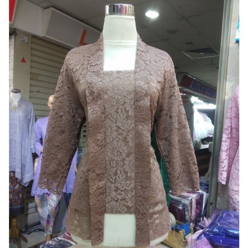 Kebaya kutubaru brukat7/8kebaya kekinian//kebaya kartini//kebaya wisuda//kutubaru brukat moca