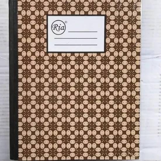

Segera Dapatkan!! Buku Folio Ria 200 Lembar Hardcover Dijamin