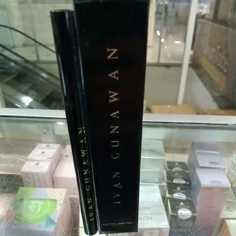 Ivan Gunawan cosmetics cat eyeliner pen