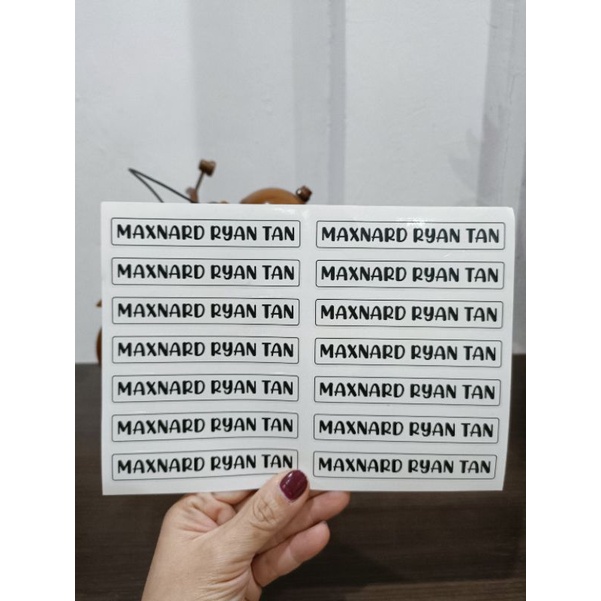 

Sticker_Label_Nama_1,5x9,5_Transparan_WITHBORDER