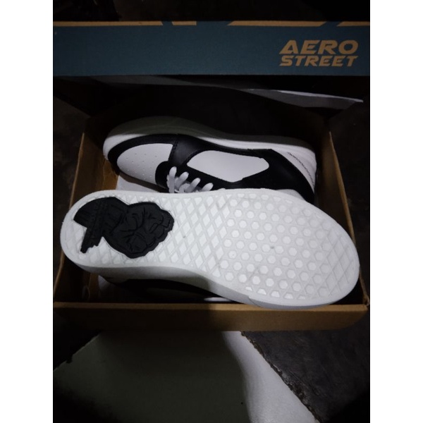 Sepatu Aerostreet Hoops