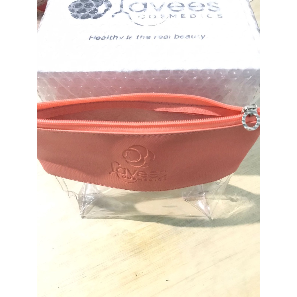 Tas Pouch Hadiah Gratis pembelian Lavees Cosmedics (Persediaan Terbatas)