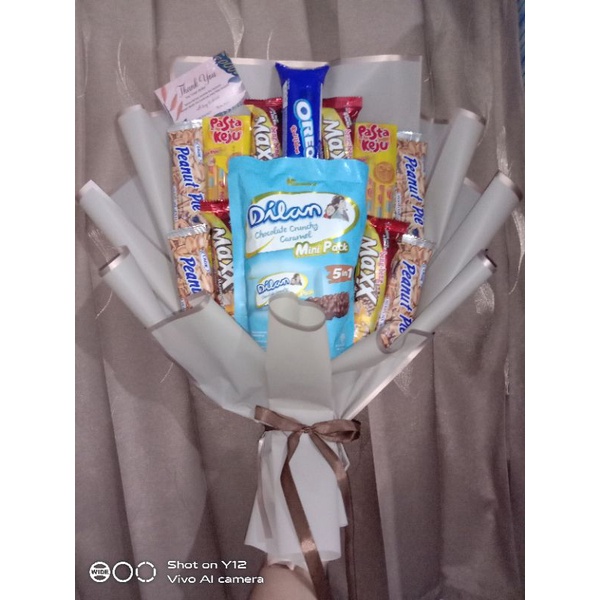 

bucket snack medium / bucket unik / bucket murah / kado ulang tahun / wisuda