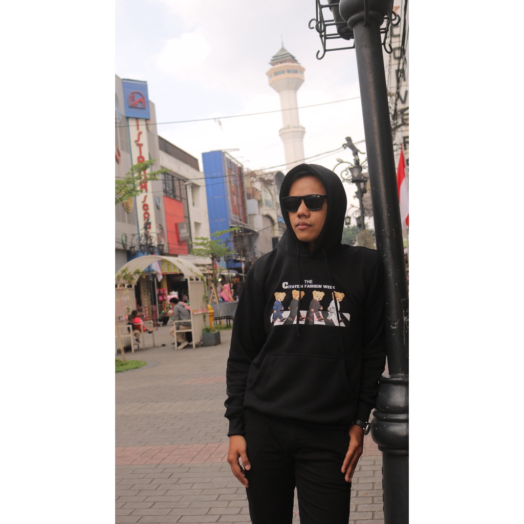 Hoodie Citayem Fashion Week Black Arjukya