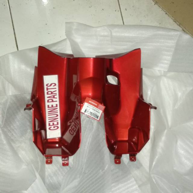 Body Kontak Atas Laci Saku Cove Inner Upper Vario 110 Techno Merah Orginal Ahm 81131-KVB-N50ZL