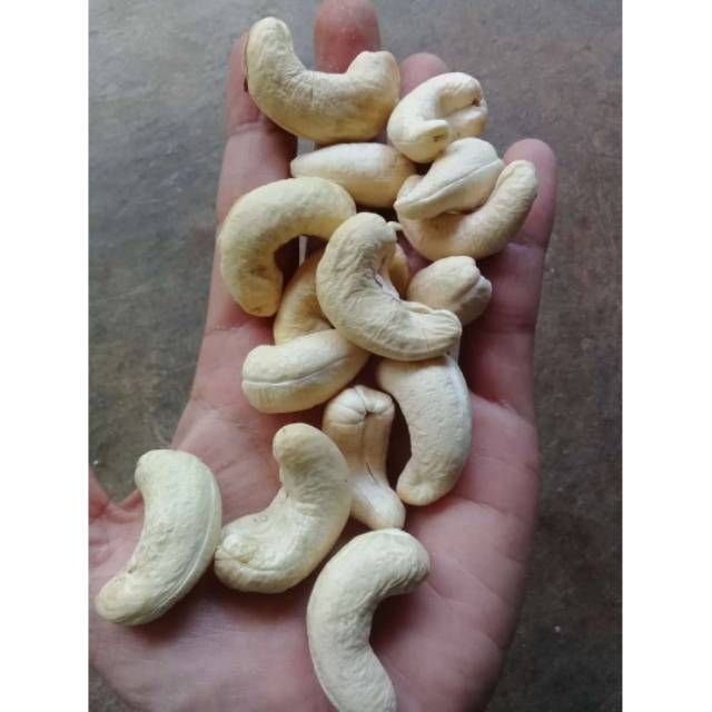 

Kacang mede/mete super mentah asli wonogiri