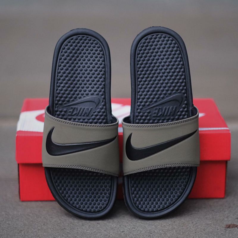 sandal nike 2020