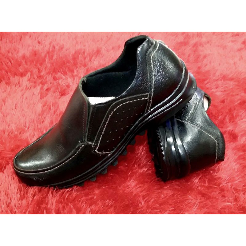 SEPATU KULIT PRIA SNAEKER SLIP ON FORMAL