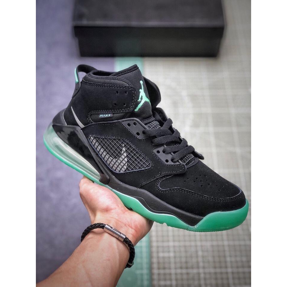 harga jordan mars 270