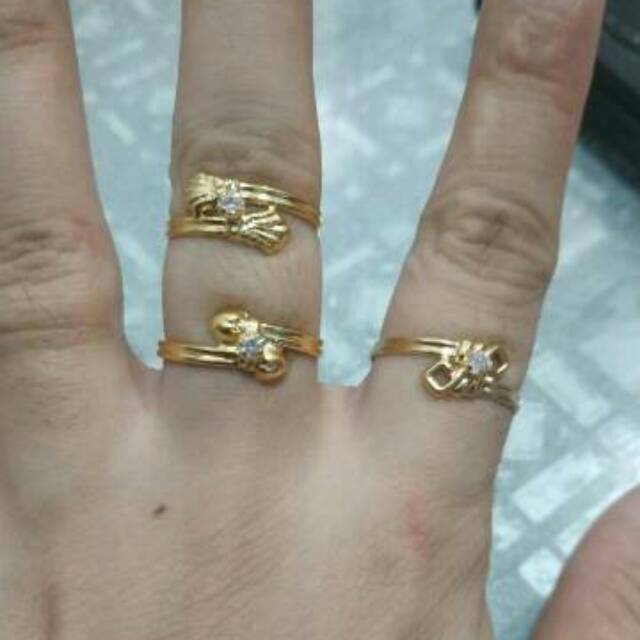 Banyak motif yaa. Cincin model selisih anak dan dewasa emas asli kadar 700 70% 16k 22 surabaya permata 10 11 12 13