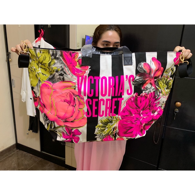 Victoria secret tote bag
