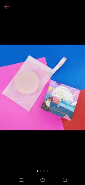 Always Be Pure Moon Cat Sweet Pea Soap Free Foam Net