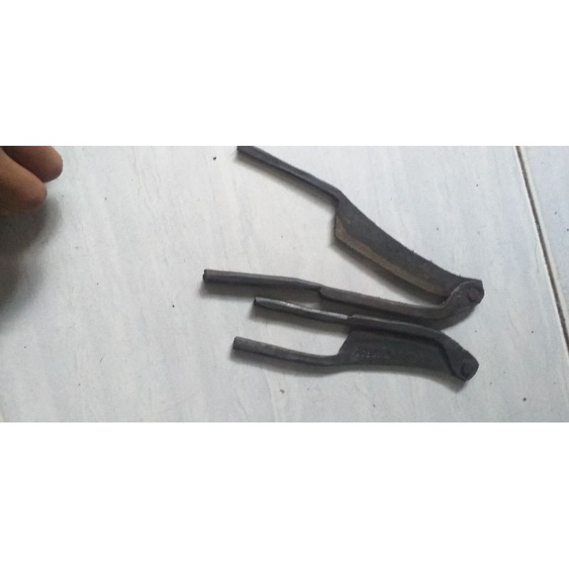 

pisau bembelah pinang/kacip