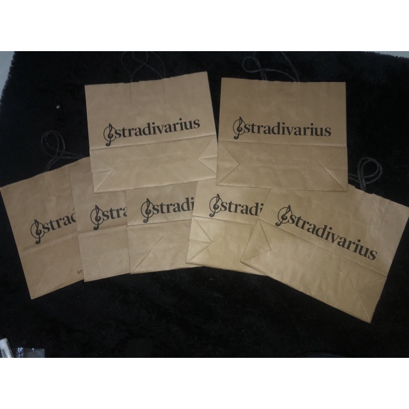 

preloved paper bag belanja stradivarius ori