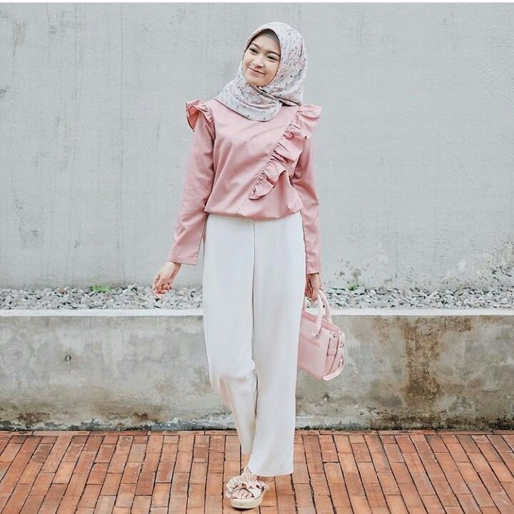 Celana Kulot Scuba Panjang Wanita Pants Cutbray Putih Celana Kulot Scuba Panjang Wanita Pants Cutbray Putih