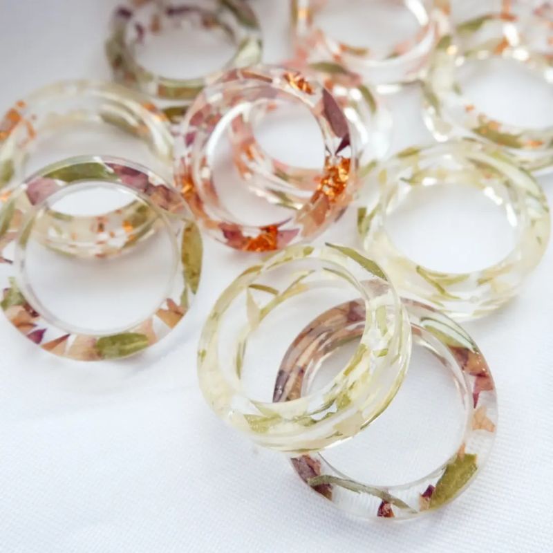 Cincin Resin Bunga Aesthetic Custom - aestheticlooks.co