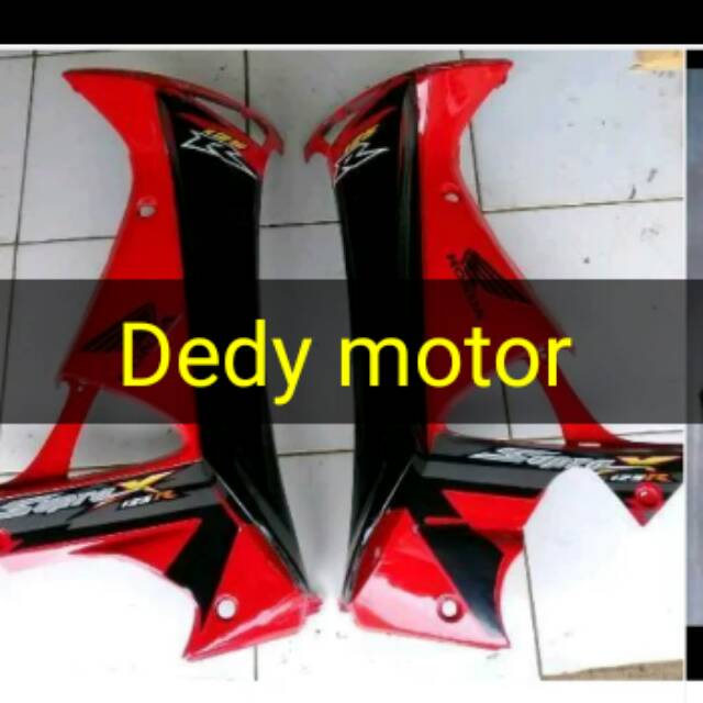 Sayap luar dalem Honda supra X 125 lama warna hitam merah